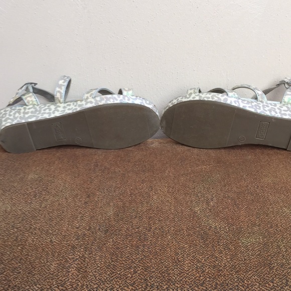 Justice Wedge Sandals - Picture 7 of 8